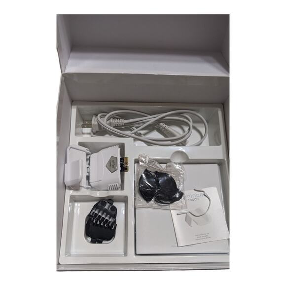 Iluminage Touch Beauty Permanent Hair Reduction Removal System FG 70701 - Picture 7 of 8